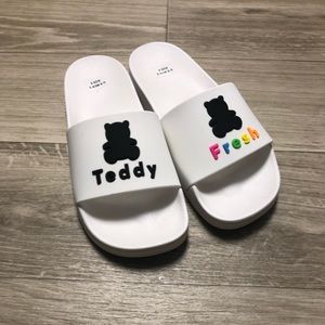 Teddy fresh slides white size men’s 8